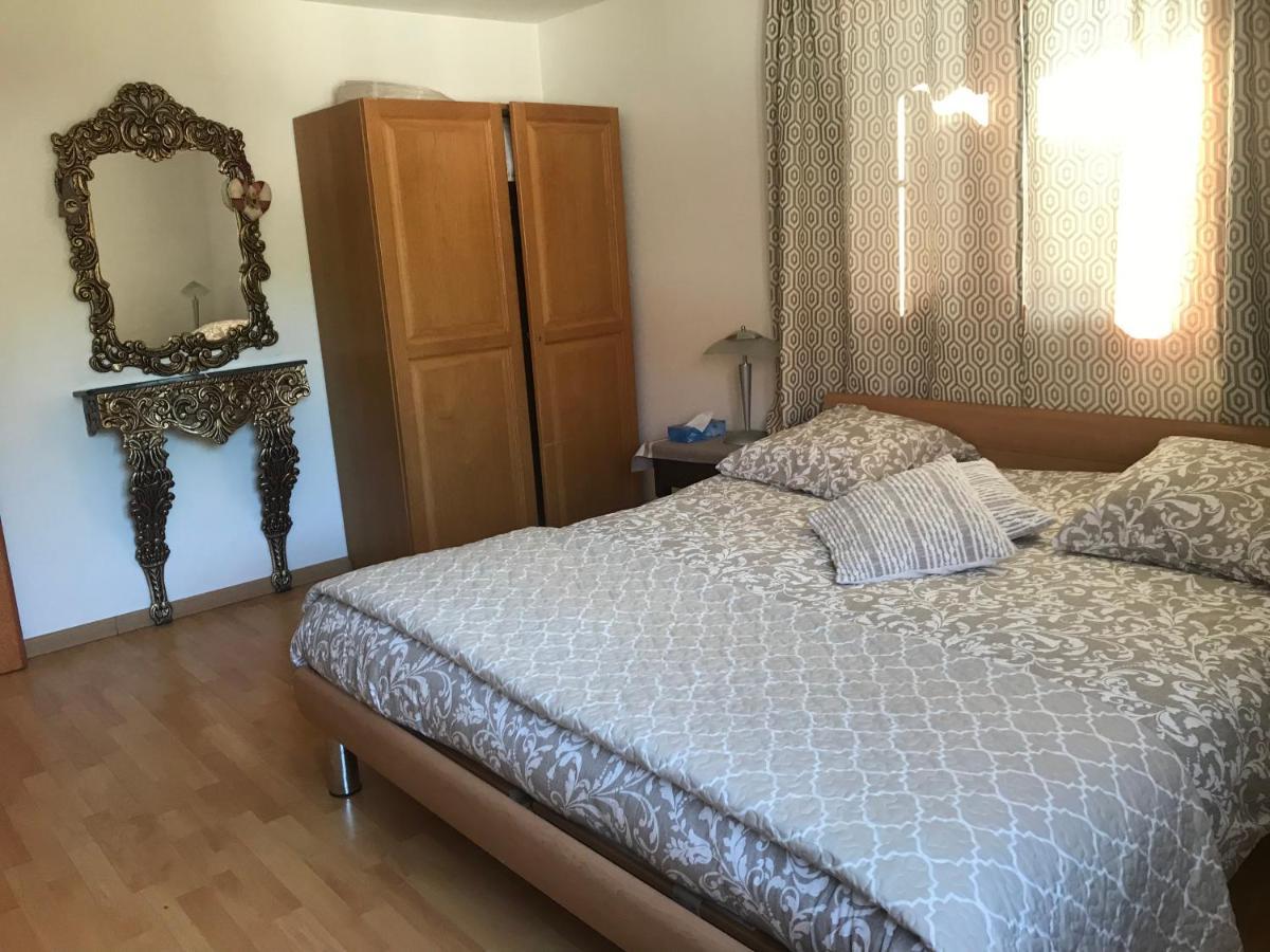 Appartement 2 Chambres Au Coeur Du Vignoble Avec Terrasse リクヴィール エクステリア 写真