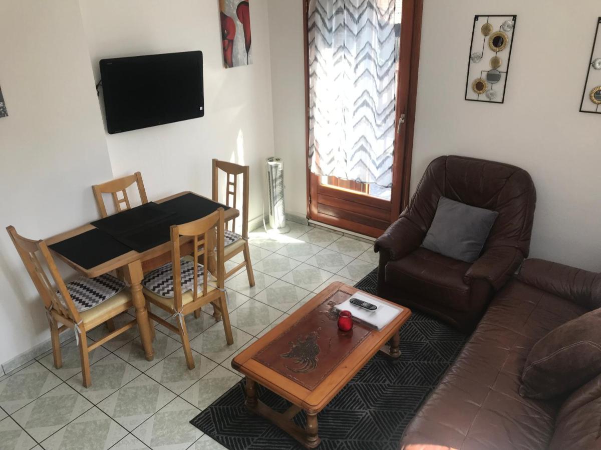 Appartement 2 Chambres Au Coeur Du Vignoble Avec Terrasse リクヴィール エクステリア 写真